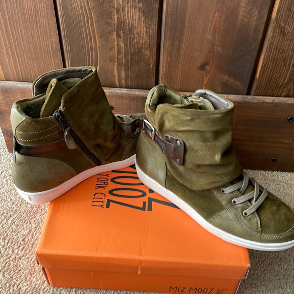 Miz Mooz olive green sneakers, worn once, size 11